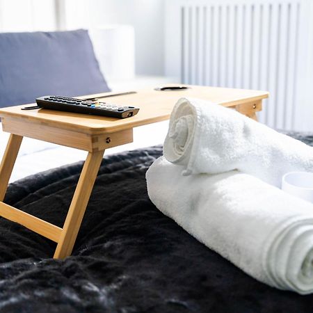 Modern 1 Bed Apartment In Greenwich - Wifi - Netflix And Stations Nearby London Exterior photo