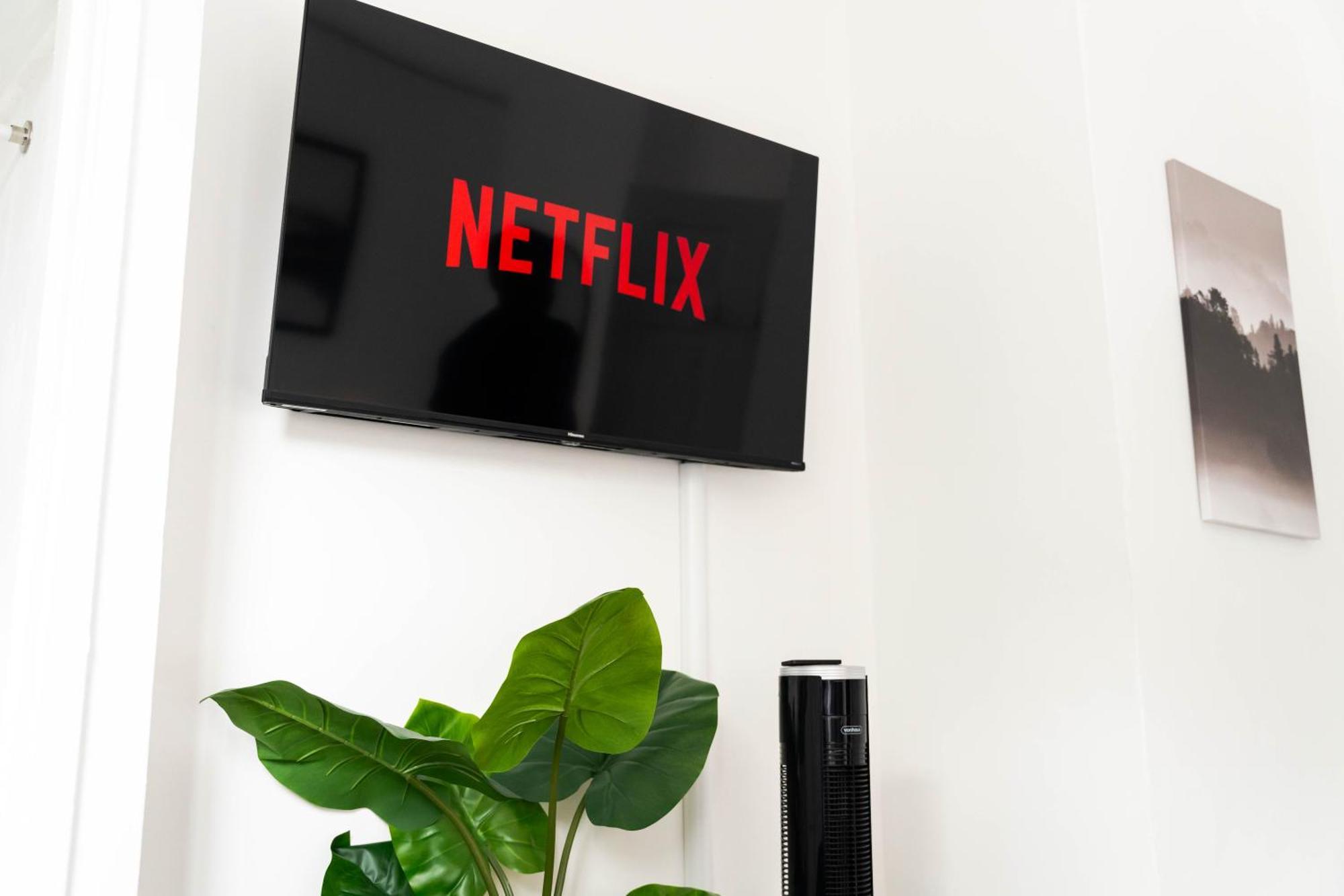 Modern 1 Bed Apartment In Greenwich - Wifi - Netflix And Stations Nearby London Exterior photo
