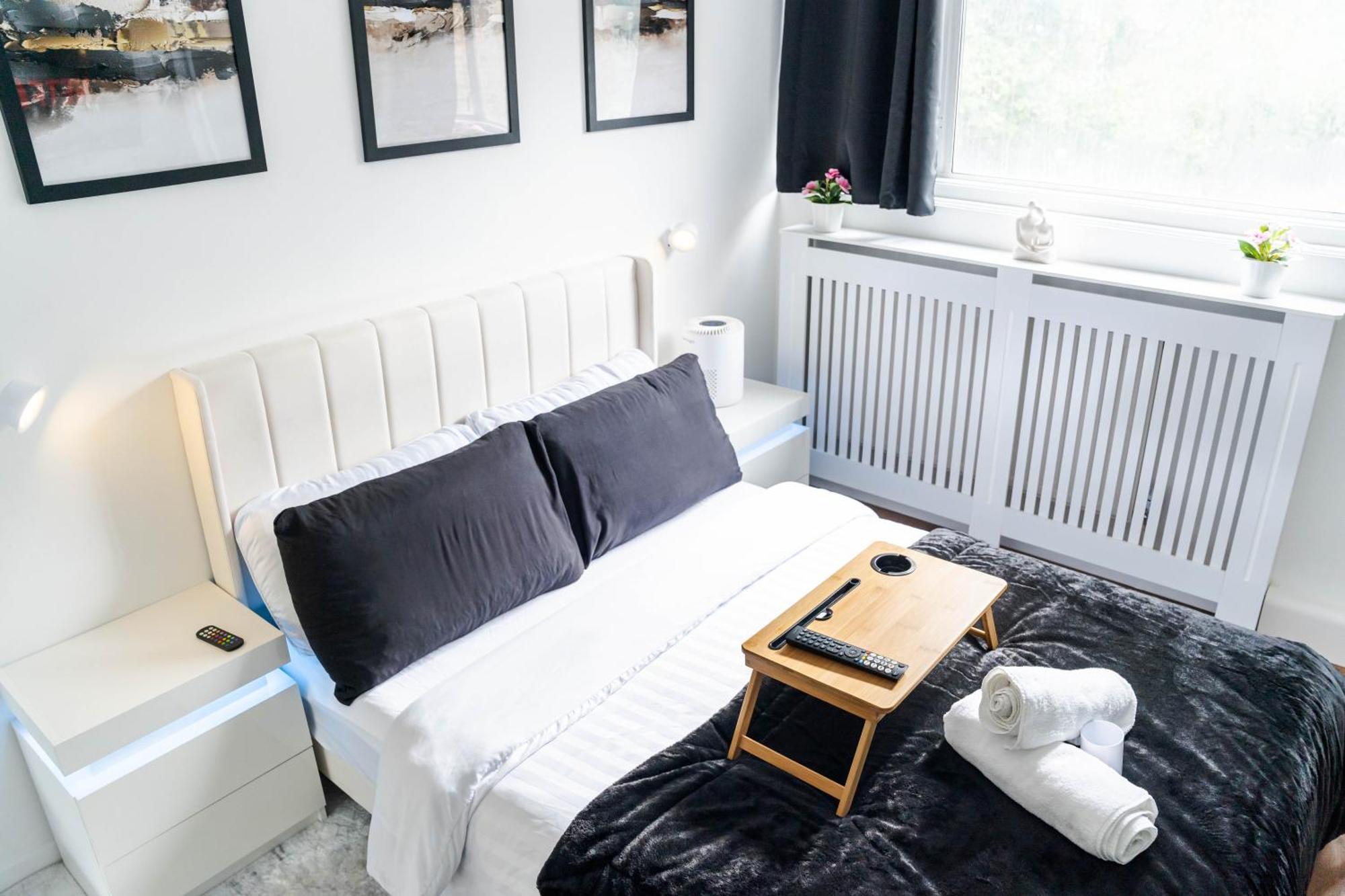 Modern 1 Bed Apartment In Greenwich - Wifi - Netflix And Stations Nearby London Exterior photo