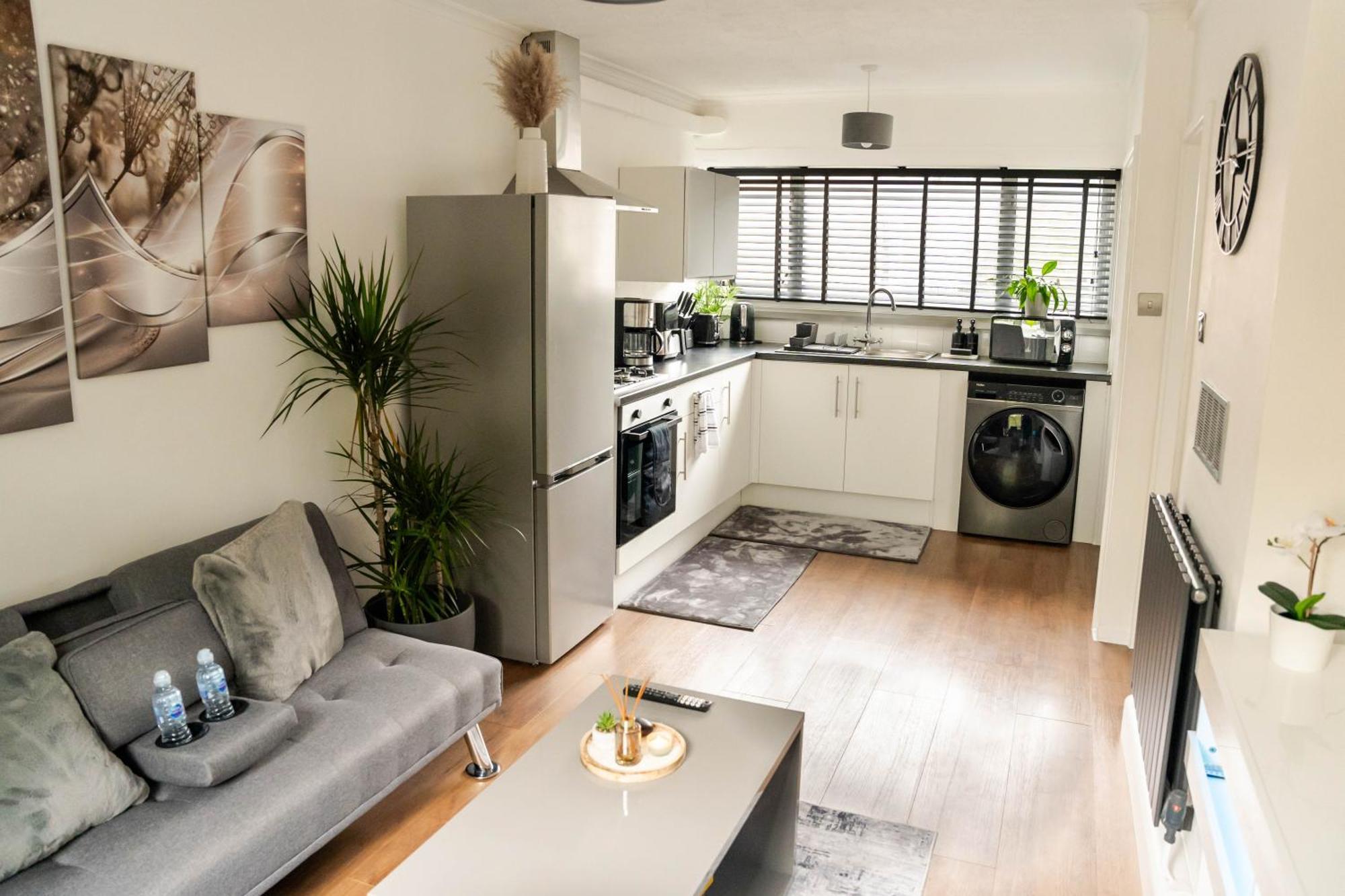 Modern 1 Bed Apartment In Greenwich - Wifi - Netflix And Stations Nearby London Exterior photo