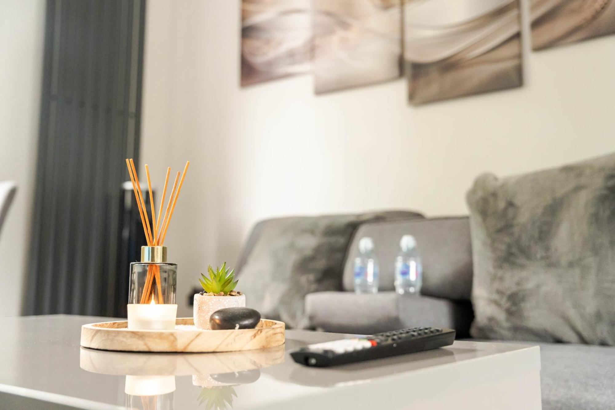 Modern 1 Bed Apartment In Greenwich - Wifi - Netflix And Stations Nearby London Exterior photo