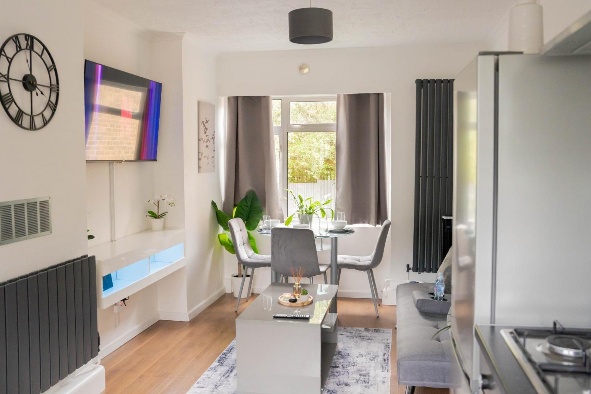 Modern 1 Bed Apartment In Greenwich - Wifi - Netflix And Stations Nearby London Exterior photo