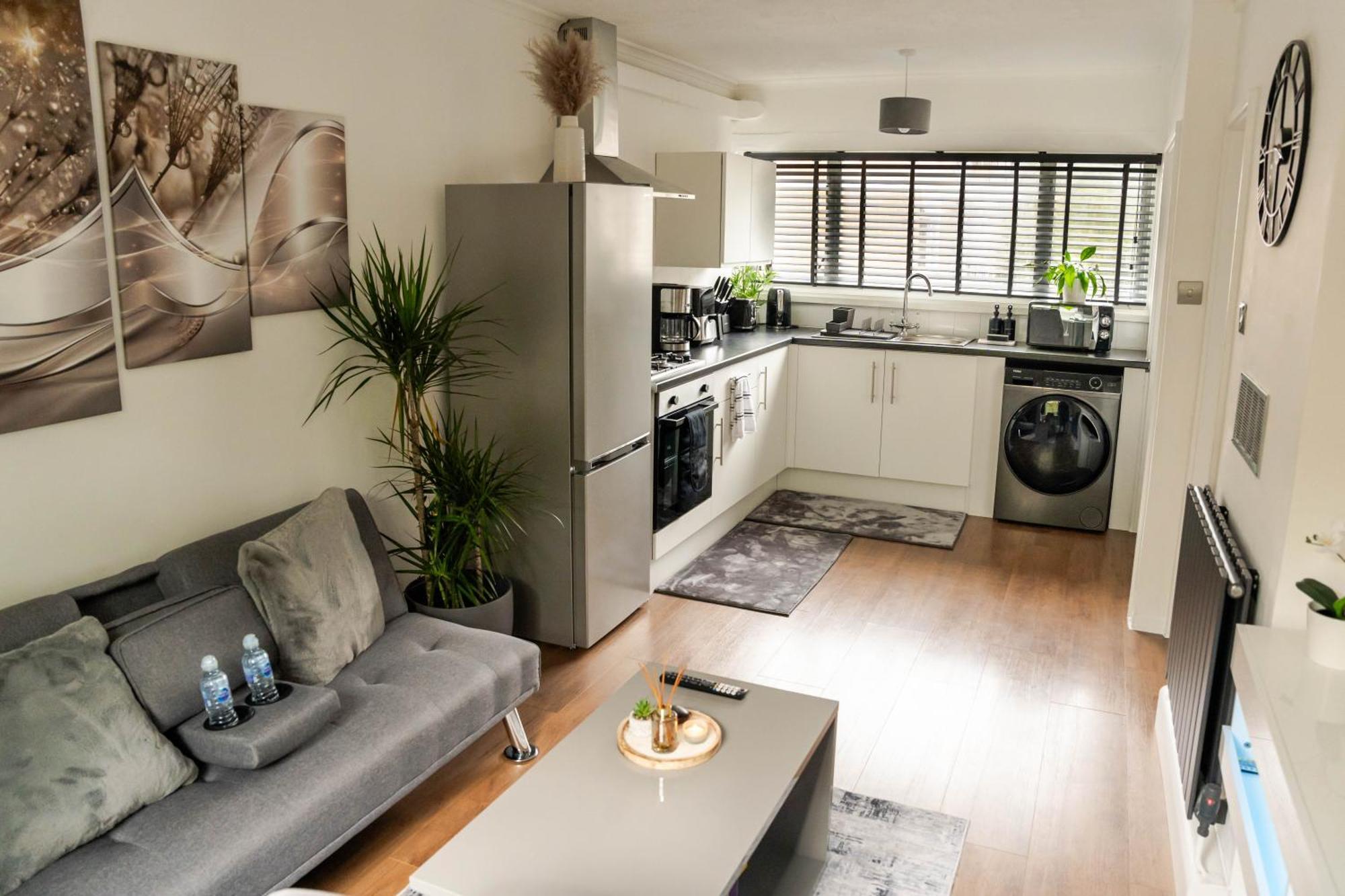 Modern 1 Bed Apartment In Greenwich - Wifi - Netflix And Stations Nearby London Exterior photo